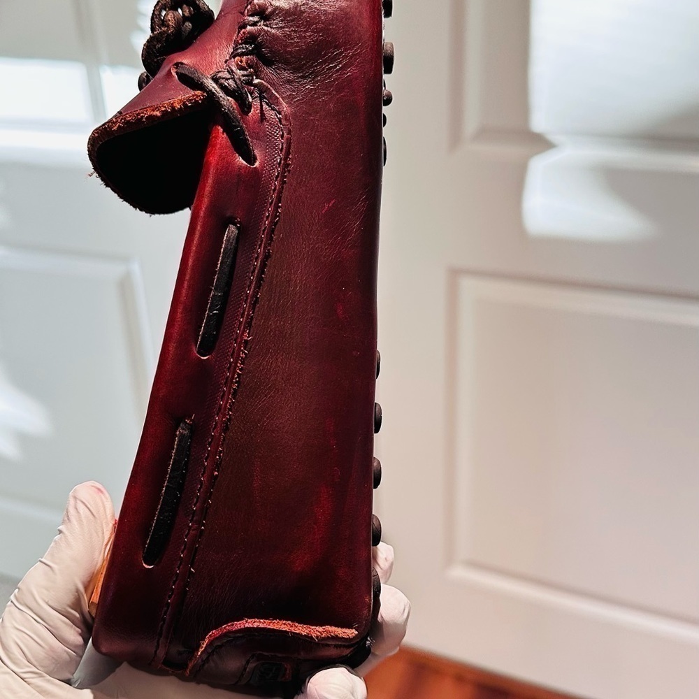 Winnetonka Leather Driving Moccasins. - Picture 13 of 14